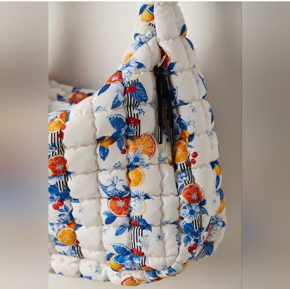 NWT!! Free People, FP Movement, Quilted Carryall Tote Bag, Tangerine Dream - Picture 4 of 8